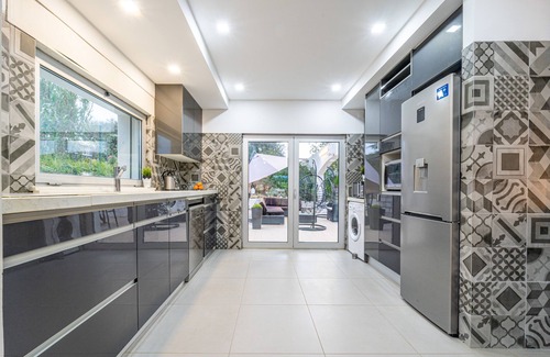 Mem Moniz Apartment | Villa Veneza by Hellovacations