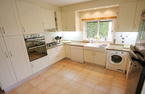 Chinicato Villa | Villa Vista do Montanha - A Beautiful 3-Bedroom Retreat near Lagos and the Beach