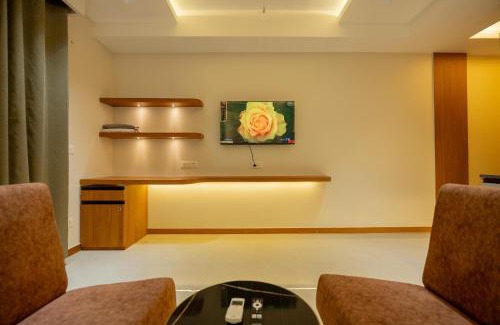 Gomti Nagar Apartment | Villa Vistosa