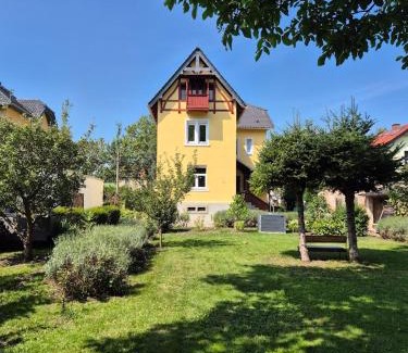 Weixdorf Apartment | Villa Waldzauber