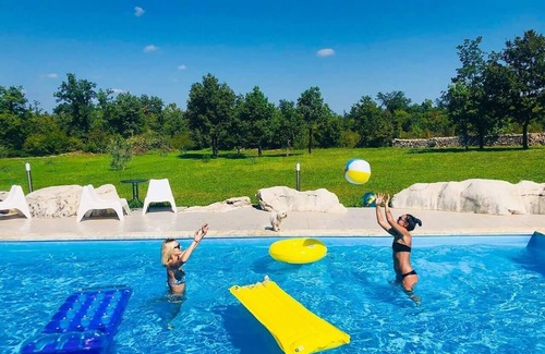 Divsici Villa | Villa with 9 bedrooms for 22 people STANCIJA NEGRICANI