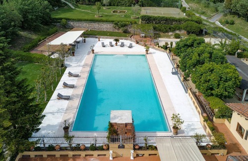 Rignano sull'Arno Villa | Villa with Florence Pool/Breakfast, Quitedian housekeeping, AirCon whirlpool