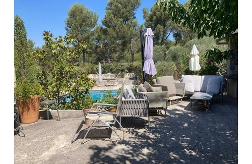 Roquefort-la-Bedoule Villa | Villa with large pool near Cassis - 6 people