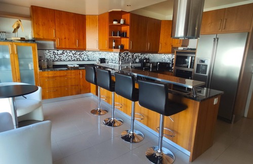 Verdizela Villa | Villa with Heated pool, WiFi, 5min Beaches, 20min Lisbon