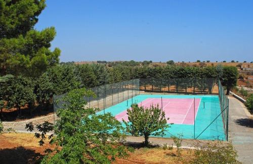 Chiusa Cavalli Villa | Villa with pool and tennis court