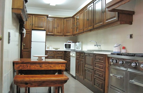 Alcobaca Villa | Villa with Private Pool and Tennis Court