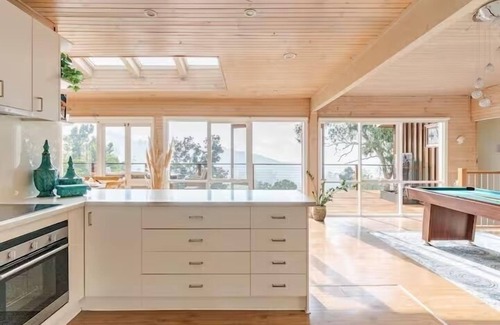 Kalorama Villa | Villa with Spa and Breathtaking Views of Dandenong Ranges