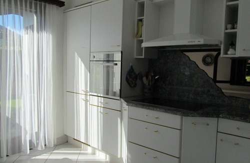 Magliaso Villa | Villa with swimming pool and large garden with parking (license no. NL-00004541)