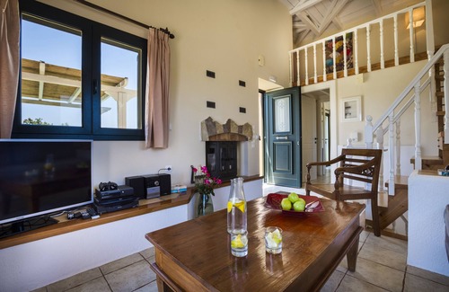 Svoronata Villa | VILLA XENIA, LUXURY VILLA WITH PRIVATE POOL