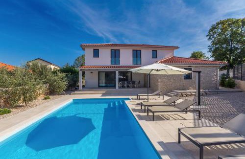 Rasopasno House | Villa Zora