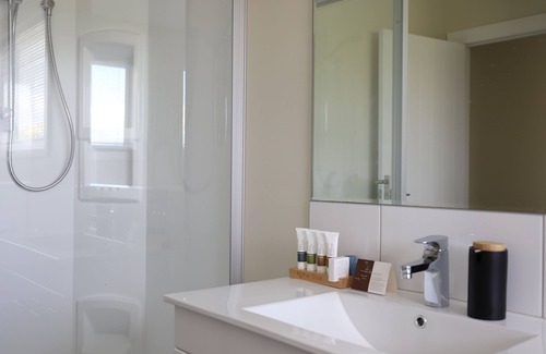 Aongatete Bed & Breakfast | Villa93 Luxury Lodge