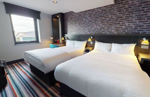 Glasgow Hotel | Village Hotel Glasgow