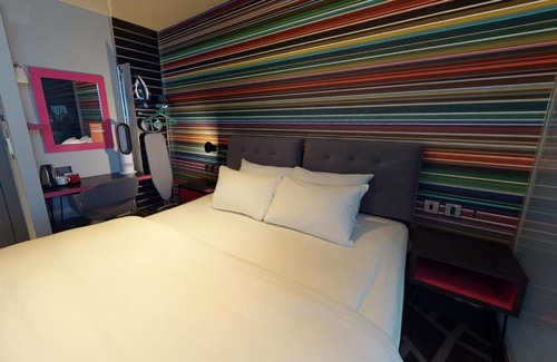 Cosham Hotel | Village Hotel Portsmouth