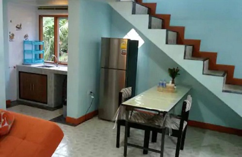 Si Sunthon House | VILLAGE HOUSE PHAN 6, 2 KM TO BANGTAO BEACH(1111)