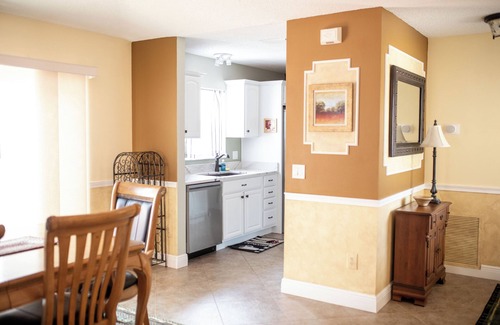 Santo Domingo House | Villages Courtyard Villa with Pool & Golf Cart