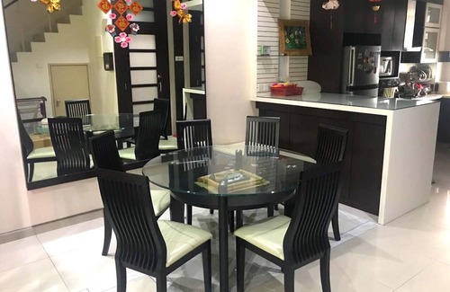 Paya House | Villas for families and friends