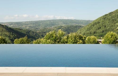 San Mango sul Calore Villa | Ville Petrara - Villa con Piscina e Spa nei Vigneti