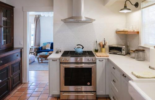 Newberg House | Vine and View Bungalow