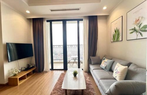 Thanh Xuan Apartment | Vinhomes Royal City 2 Bedroom!