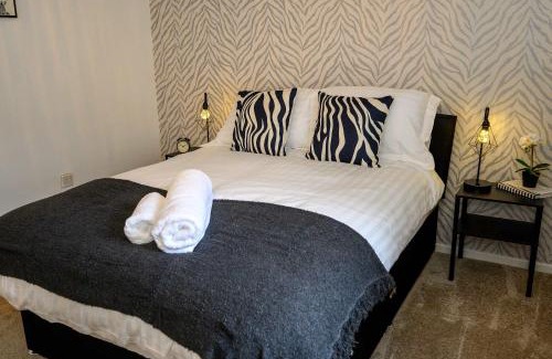 Gelligaer House | Vinmar Very Special Bungalow In Charming Area Of Wales By STAE-Homes