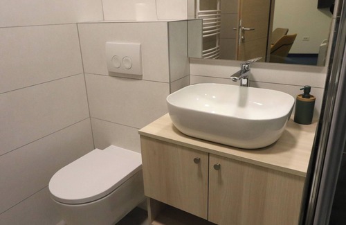 Aljmas Hotel | VINOTEL BRZICA ALJMAŠ