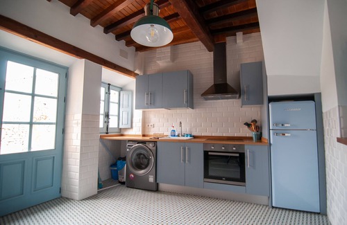 Cerezal de Penahorcada House | Vintage Cottage With Large Yard