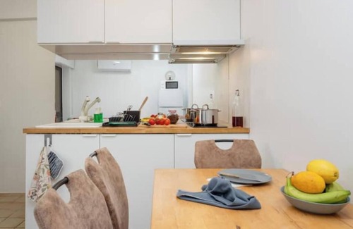 Cacilhas Apartment | Vintage Me in Lisbon