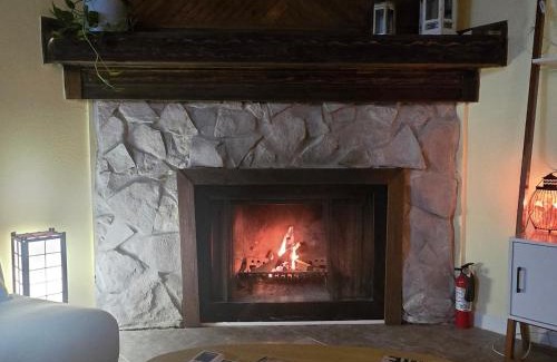 Somerville House | Vintage Retreat at Lake Somerville