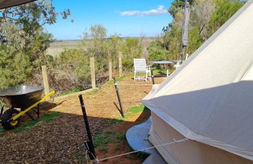 Glossop Other | *** VIP glamping in the centre of the Riverland ***