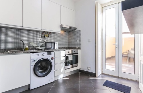 Santo Condestavel Apartment | Vita Portucale | Campo de Ourique Terrace