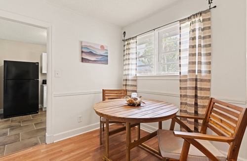 Brunswick House | Vitamin Sea | 2 Bed, 1 Bath