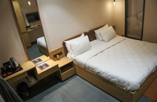 Navapur Hotel | VITS Roccia Hill Resort and Adventure Park ,Navapur