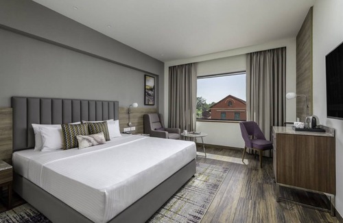 Adyar Hotel | Vivanta Mangalore Oldport Road - Formerly Known as Taj Manjarun