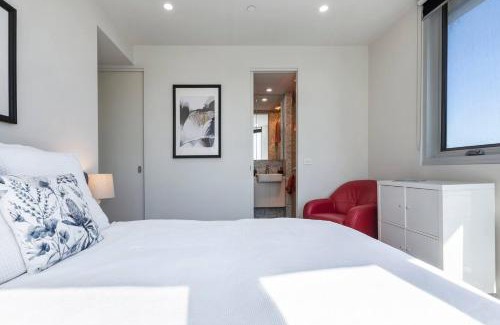Glen Iris Apartment | Vivid on Malvern Road - A Convenient Lifestyle Stay