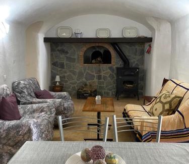 Fontanar House | Vivienda Turística de Alojamiento Rural "El Pino"