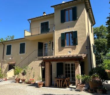 Treggiaia Apartment | Volpe Sul Poggio - Country Suite