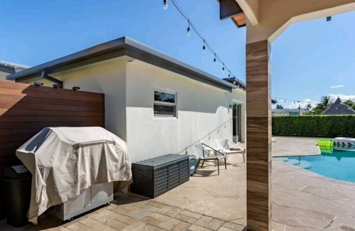 North Lauderdale House | Vrbo Property