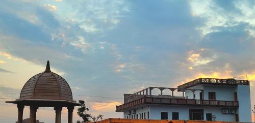 Banar Hotel | Vrindavan Garden & Hotel