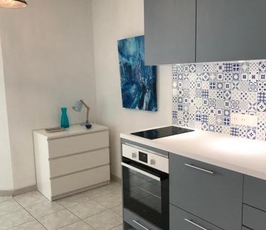 Le Grand Travers Apartment | Vue mer, terrasse,clim, wifi, parking, piscine