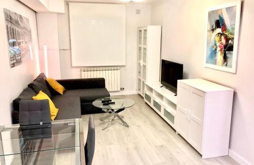 Leon Apartment | W W W GoyaHospitales es Bajo B