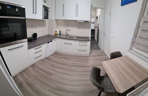 Hullhorst Apartment | W5 Apartment with 2 bedrooms