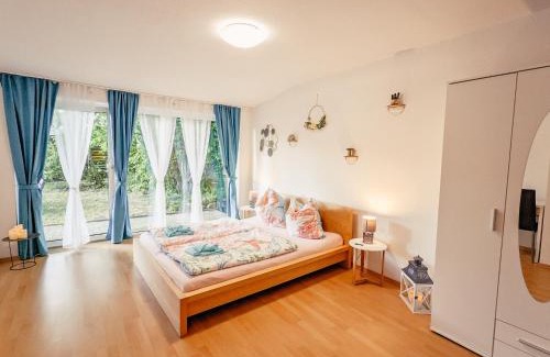 Lichtenhain Apartment | W5 - Urlaubsmagie - Wohnung mit Grill, Terrasse & Pool