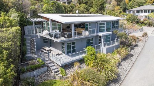 Waikawa Bay House | Waikawa Bay View - Waikawa Holiday Home