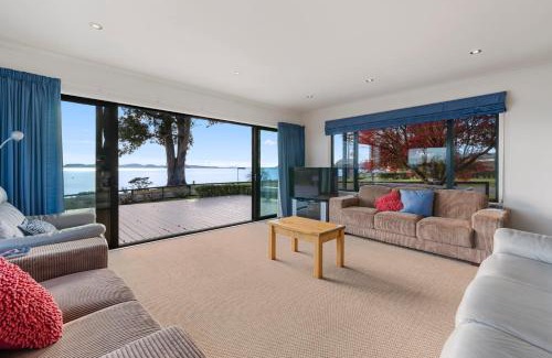 Waitetoko House | Waitetoko Waterfront - Waitetoko Holiday Home