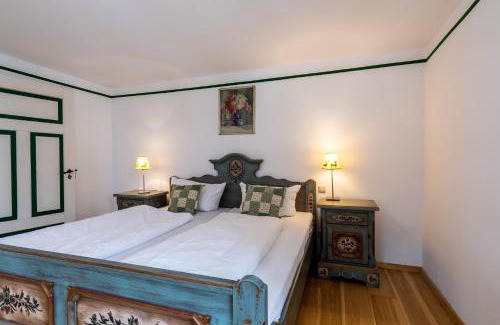 Seeshaupt Apartment | Wald Apartments bei Schlossgaststätte Hohenberg - Seeshaupt, südlicher Stanberger See, kostenfrei Parken, Ladestation für Auto und Fahrad, WLAN, Natur pur