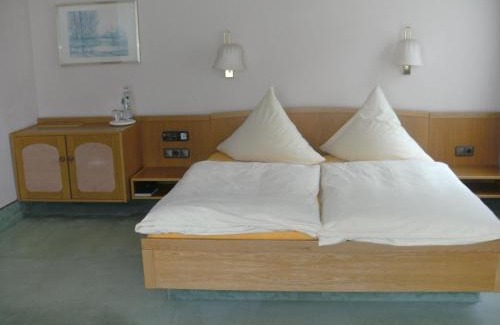 Wiehl Hotel | Waldhotel Tropfsteinhöhle