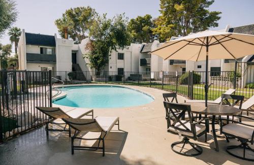 Los Olivos Apartment | Walk Everywhere Balconycoronadogempool