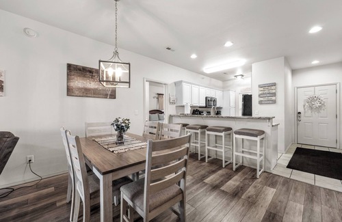 Branson West Condo | WALK-IN UNIT🏠STONEBRIDGE GOLF RESORT⛳️NEXT TO SDC🎢 FREE WIFI