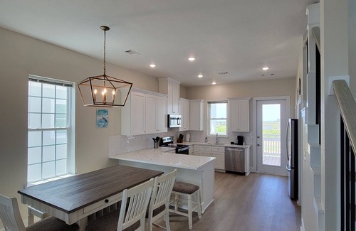 Galveston House | Walk to Beach! Modern 3BR Bungalow w/King Suites + Outdoor Space | Unit 14