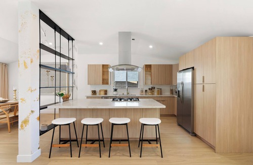 Northwest Anaheim House | Walk to Knott's, Pool&Parks, and Disney Land!